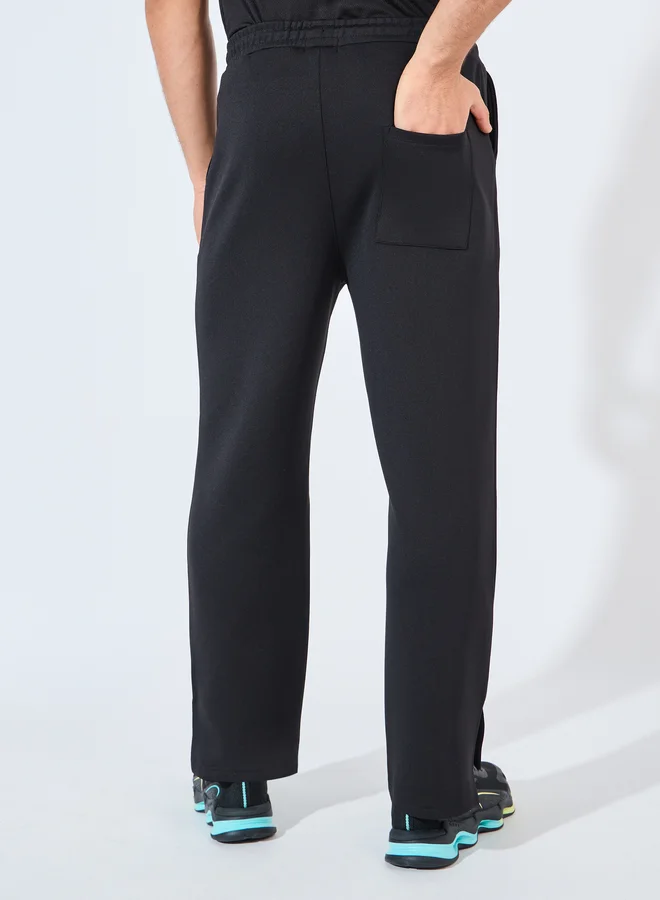 Styli Styli Relaxed Fit Open Hem Scuba Pants With Bottom Snap Detail