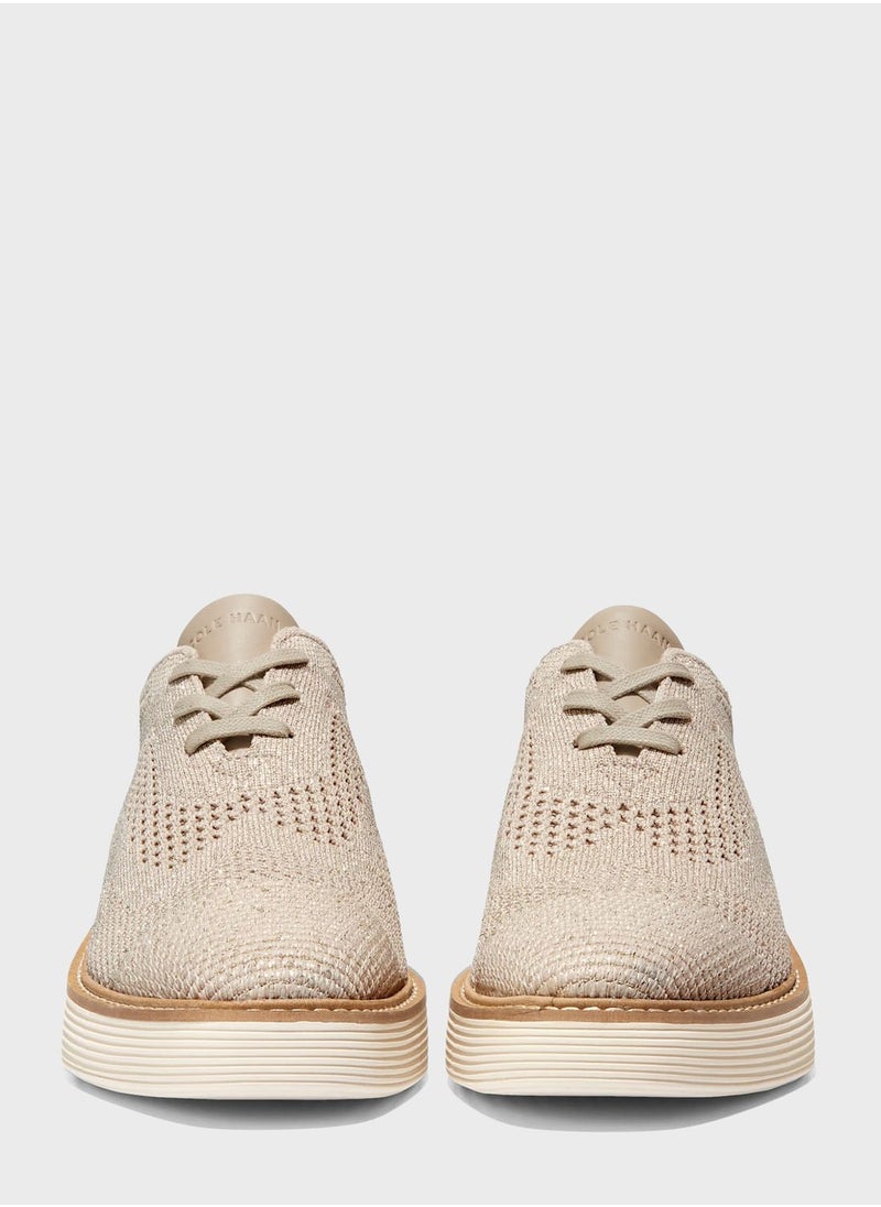 COLE HAAN حذاء رياضي Pltform برباط من الأعلى إلى الأسفل  - Image 4