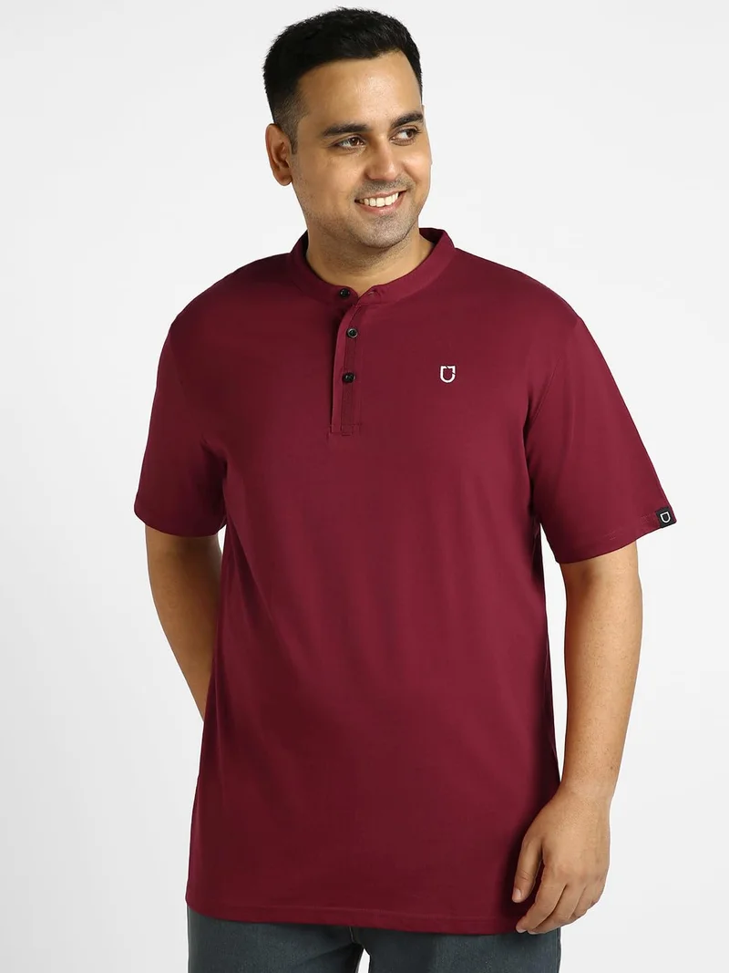 Urbano Plus Men's Maroon Solid Mandarin Collar Regular Fit Half Sleeve Cotton T-Shirt