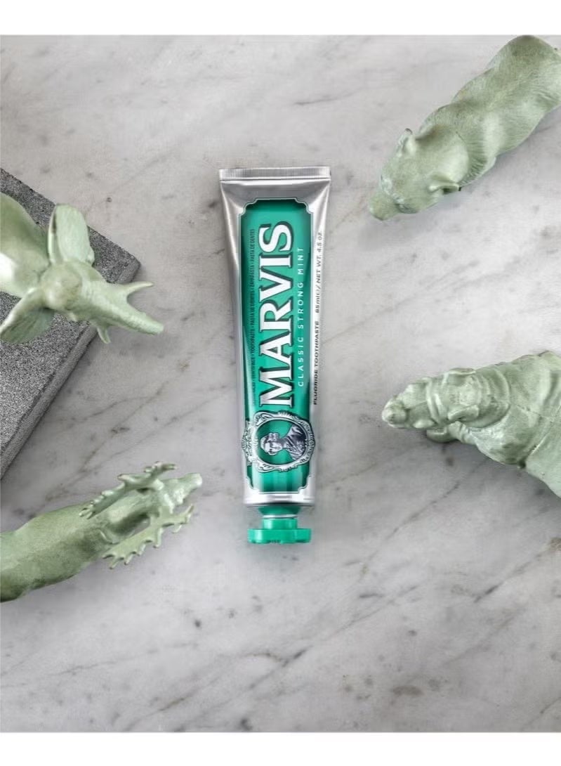 Marvis Classic Strong Mint Toothpaste, Intense Freshness, Plaque Removal, Sparkling White Smile 85ml - Image 3