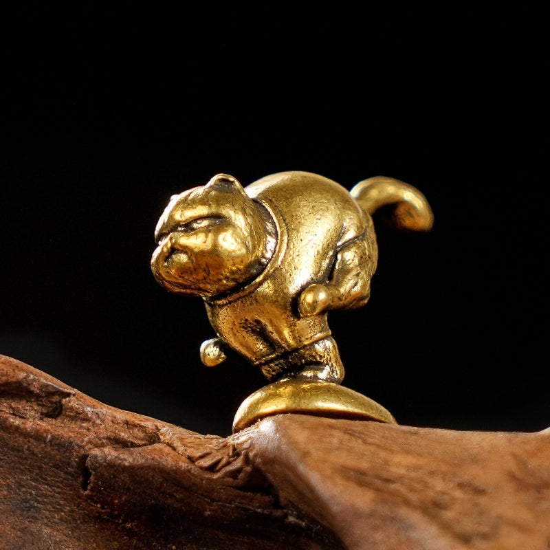 CHOVY Vintage Style Jumping Cat Figurine - 100% Solid Brass Retro Statue | Handcrafted Desk Ornament, Collectible Art Piece for Home & Office Decor | Unique Gift for Cat Lovers - Image 1