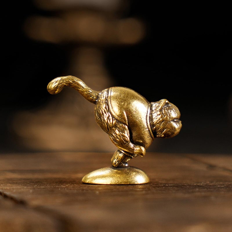 CHOVY Vintage Style Jumping Cat Figurine - 100% Solid Brass Retro Statue | Handcrafted Desk Ornament, Collectible Art Piece for Home & Office Decor | Unique Gift for Cat Lovers - Image 4