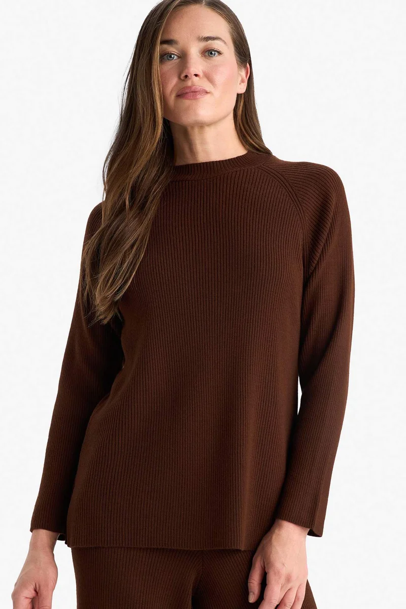 ديفاكتو Regular Fit Crew Neck Pullover