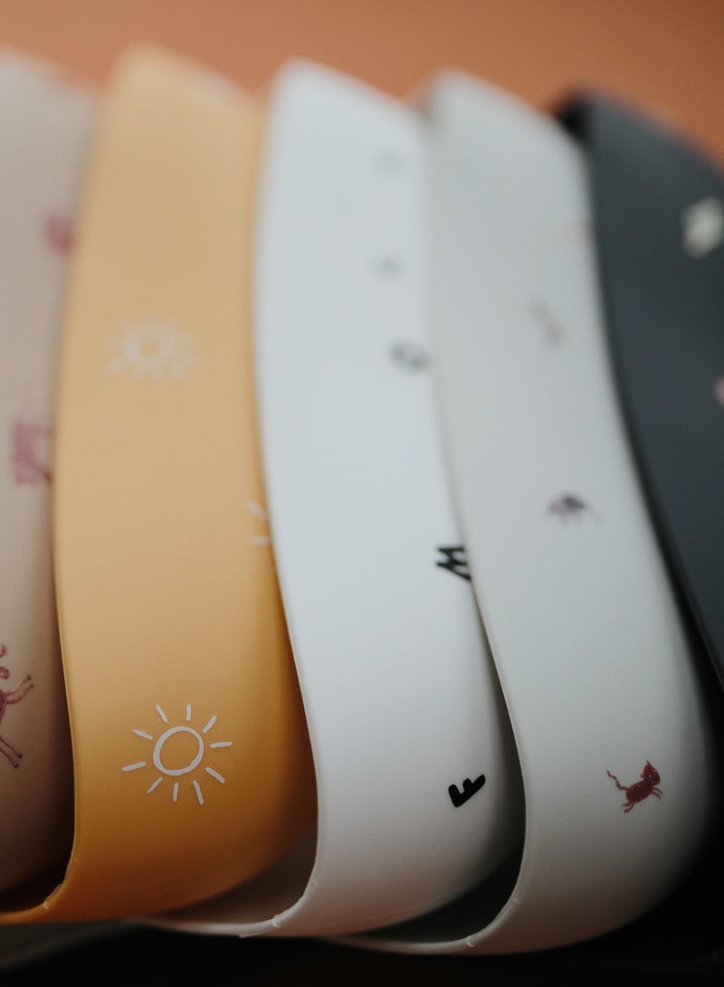 Mushie Silicone Bib White Letters - Image 3