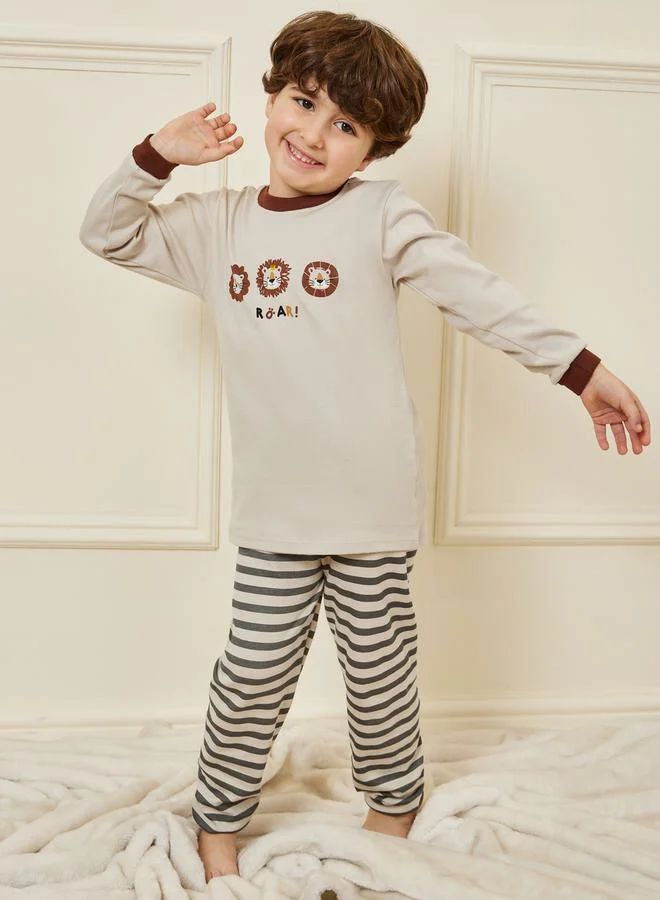 Styli Cartoon Printed T-Shirt & Striped Pyjama Set