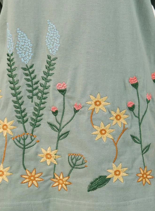 Styli Embroidered Oversized Round Neck Longline T-Shirt