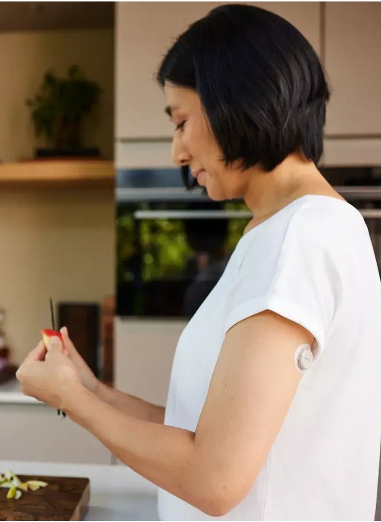DEXCOM - Blood Glucose Sensor Dexcom One+ Offers Continuous Glucose Monitoring with Precision and Discretion Scan-free, Calibration-Free Measurement, Waterproof (USA ) - Image 1