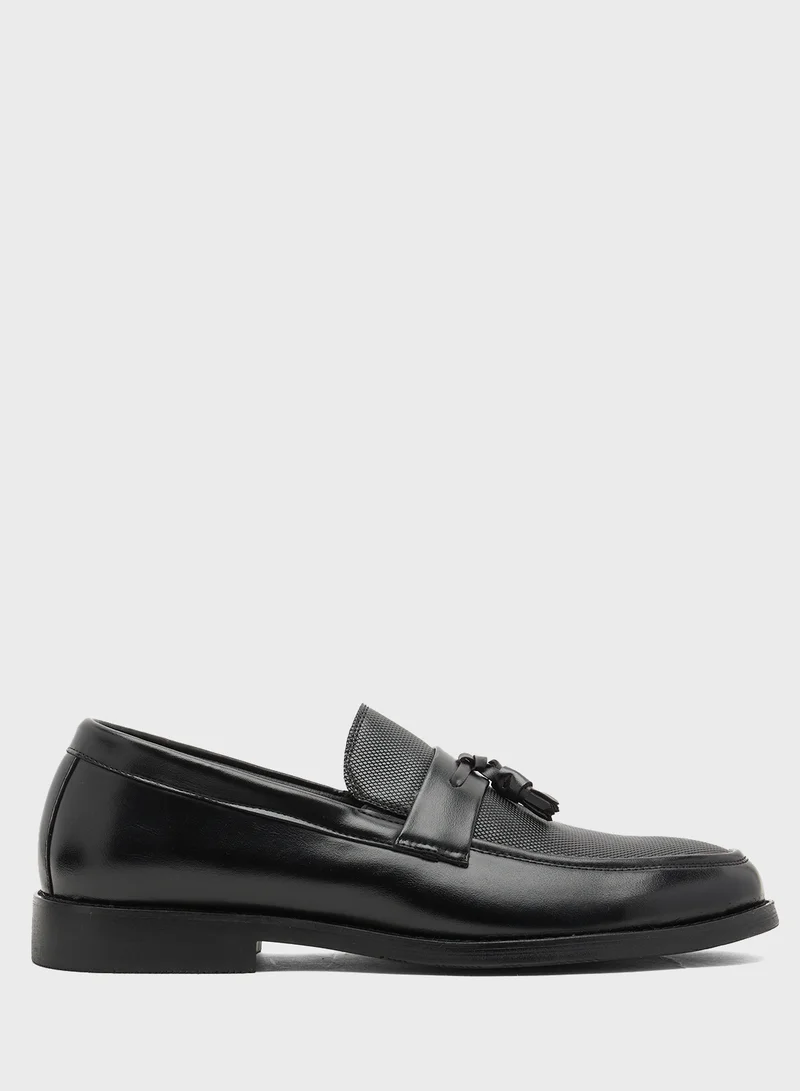 روبرت وود Tassle Detail Formal Slip Ons