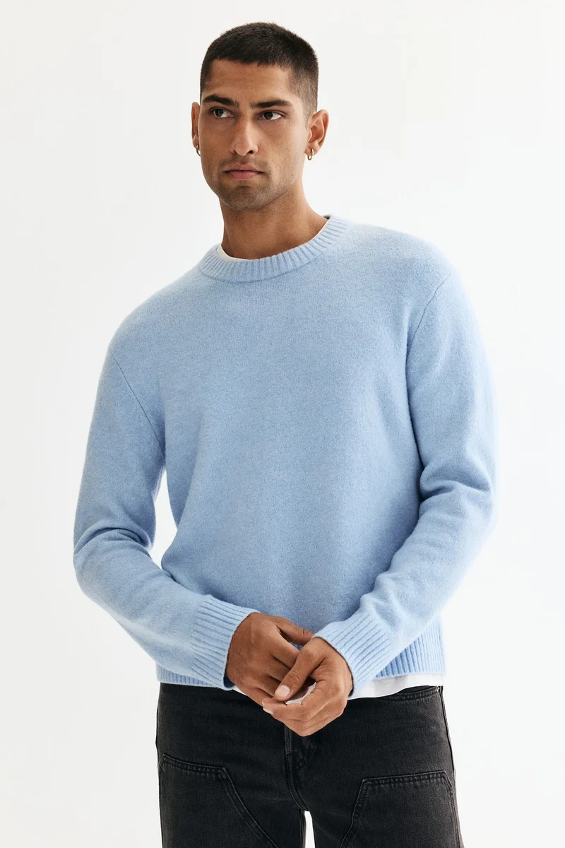 اتش اند ام كنزة ناعمة بقصة عادية