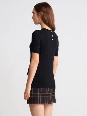 ديلفين Back Button Short Sleeve Sweater 10426STD