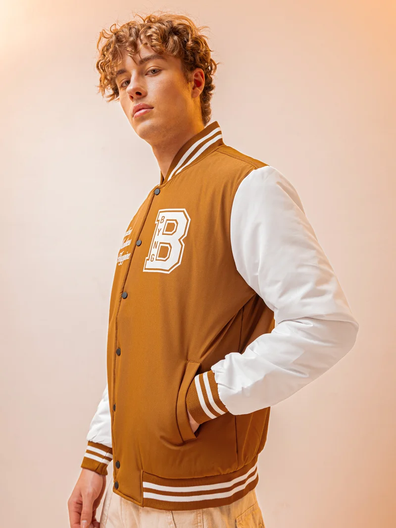 بيونغ جاكيت فارستي رجالي بطبعة بني سيدر