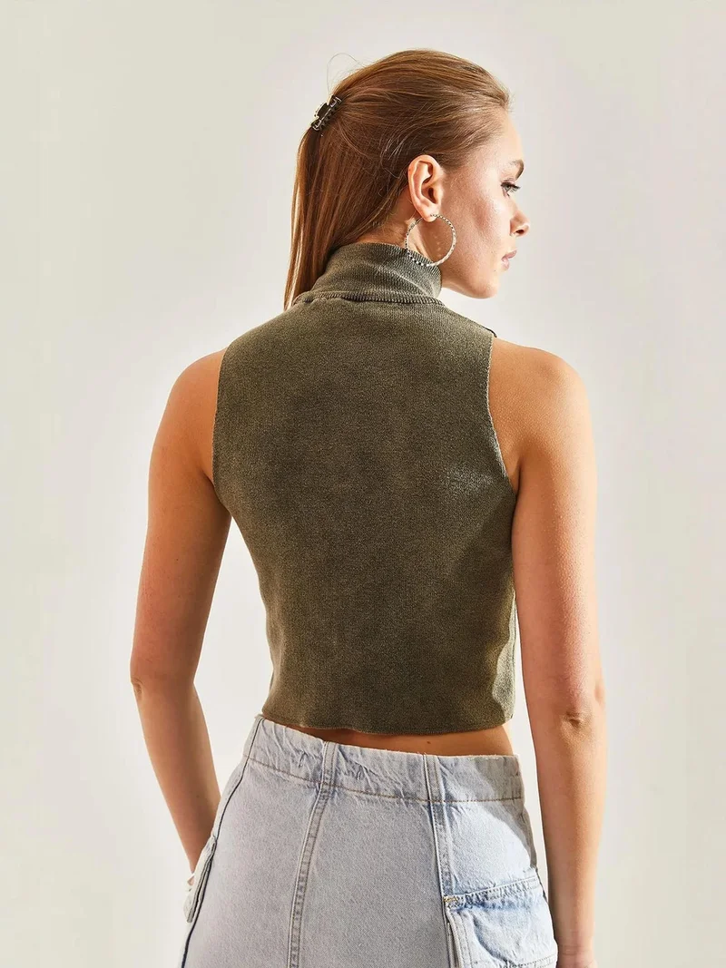 بيانكو لوتشي بلوزة قصيرة بياقة مدورة محبوكة مضلعة بقصة ضيقة من لوتشي