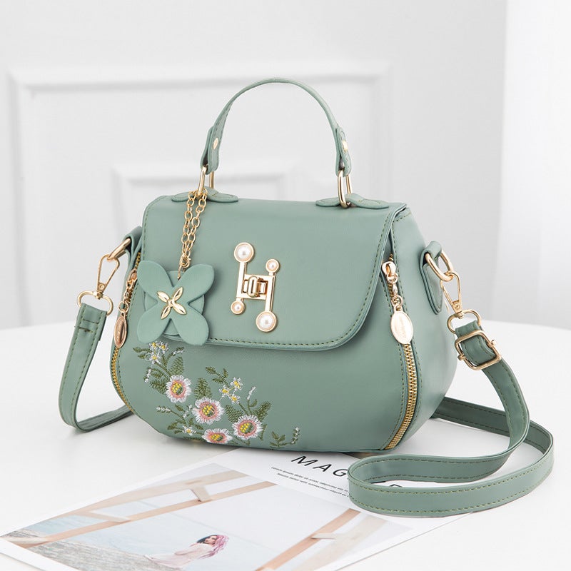 Casual And Fashionable Embroidered Bucket Bag 2025 Autum New Handheld Small Bag Sweet Lady Shoulder Crossbody Bag - Image 2