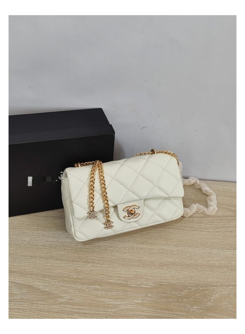Elegant White Quilted Shoulder Bag 
