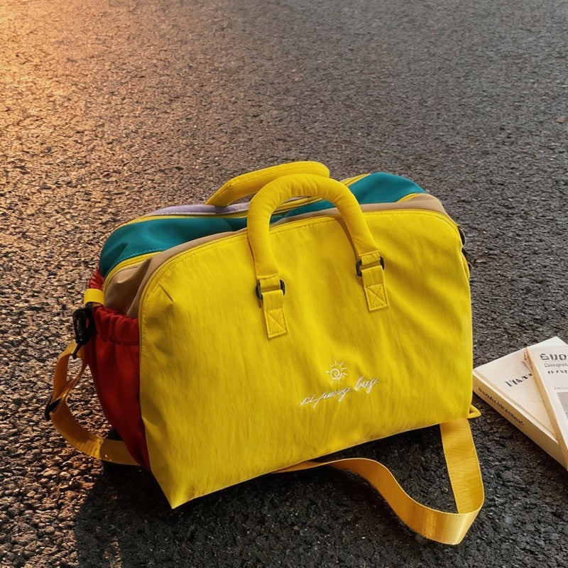 Lightweight Travel Duffel Bag with Wet-Dry Separation - Image 3