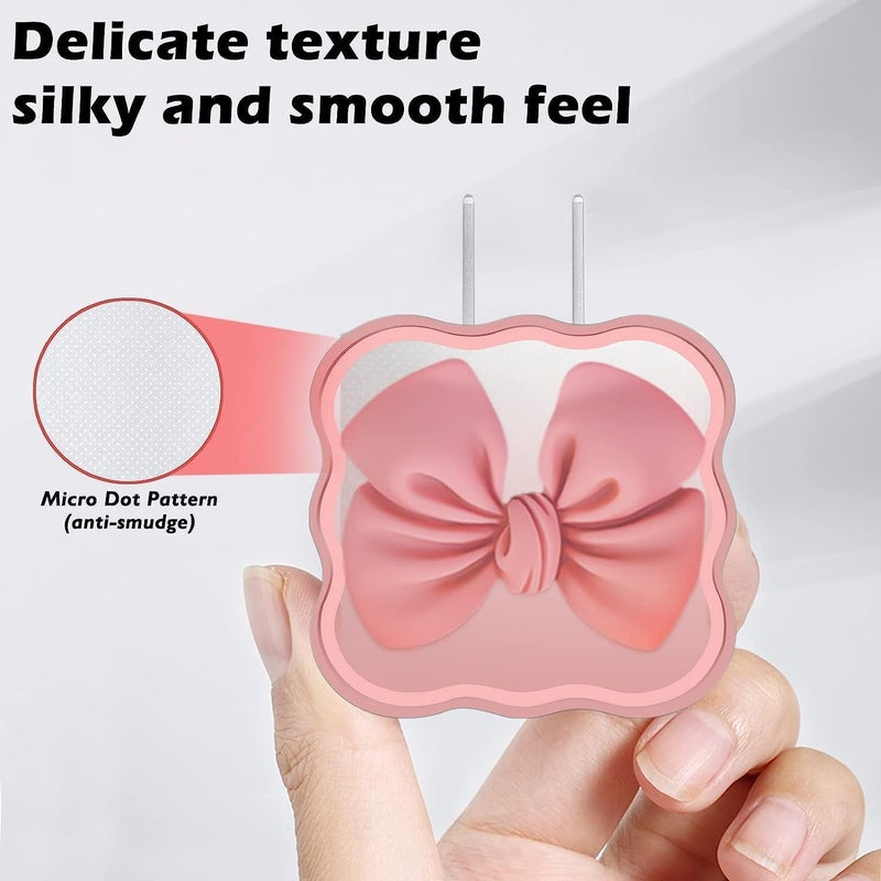 INEFABLE غطاء واقي لشاحن مع نمط ثلاثي الأبعاد لطيف لشاحن آيفون فقط 18 واط و 20 واط، واقي كابل بيانات لحفظ الكابل - مجموعة من 1 (قوس وردي) - Image 3