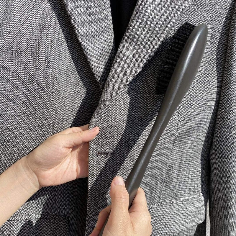 DOLPHY فرشاة تنظيف المعطف الخشبية مناسبة لإزالة الغبار والوبر من السترات والبدلات والملابس - سوداء - Image 2