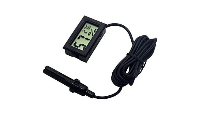 QBM مقياس حرارة ورطوبة رقمي LCD ميني مع مستشعر رطوبة داخلي (متعدد الألوان) - Image 2