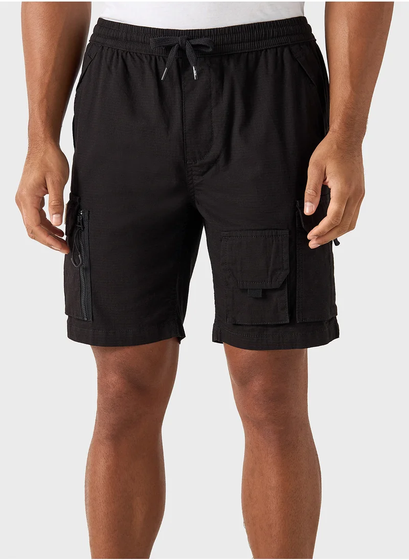 إيكو يو إن إل تي دي. Ecko Textured Flexi Waist Shorts with Cargo Pocket