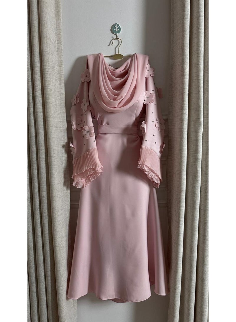 Cutie Women's Pink Evening Dress with Floral Appliqué Sleeves & Pleated Cuffs - Image 5