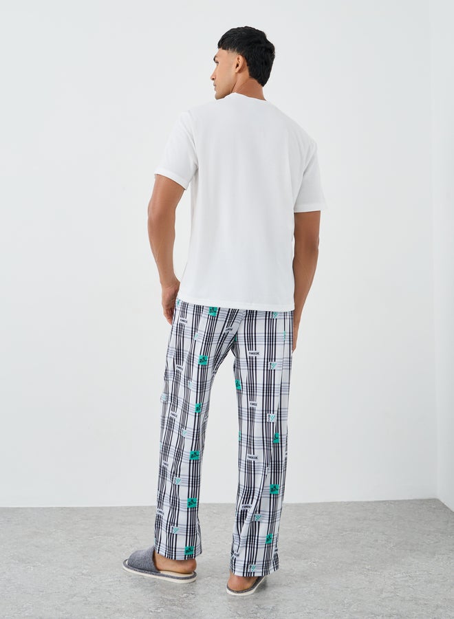 Styli Graphic Print T-Shirt and Checkered Pyjama Set - Image 4