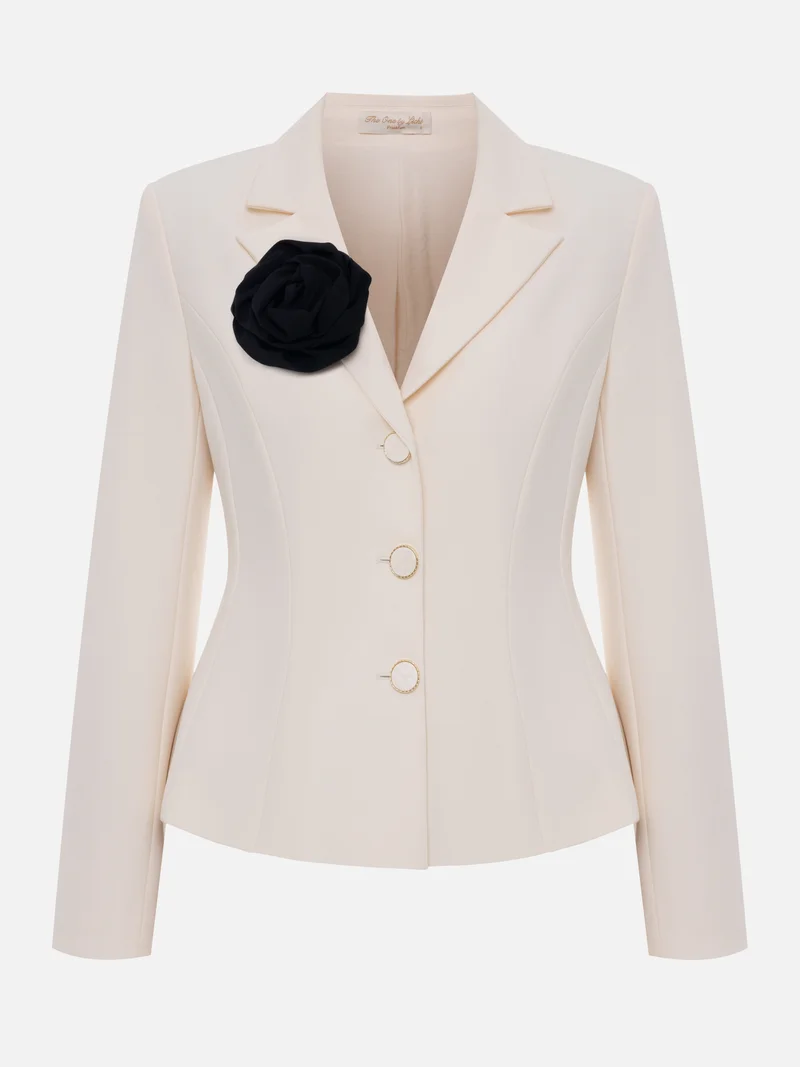Lichi Fitted blazer with satin brooch