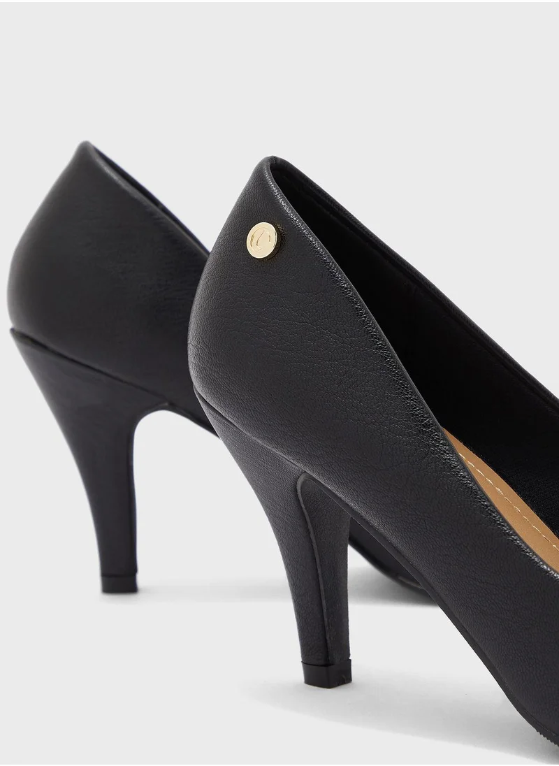 Le Confort Pointed Toe Mid Heel Pump