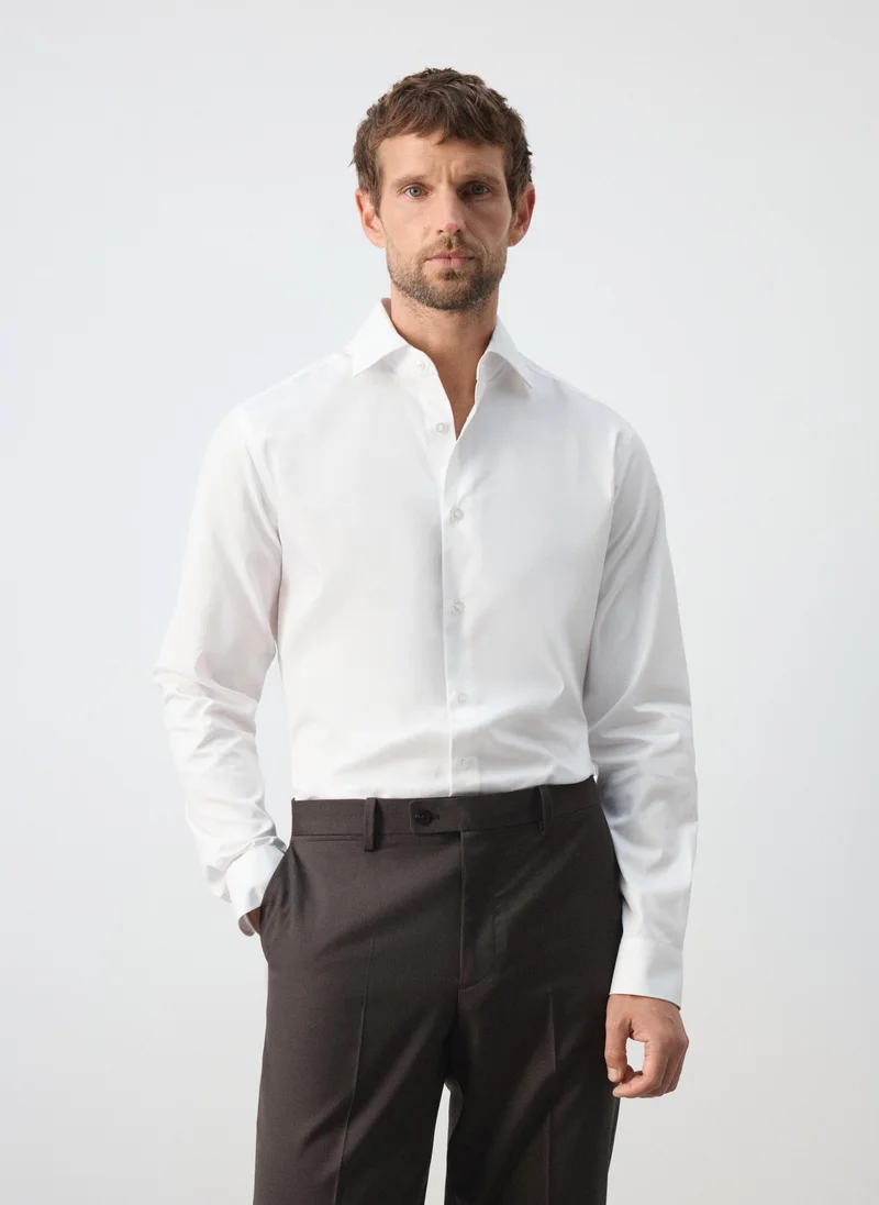 100% cotton slim-fit shirt