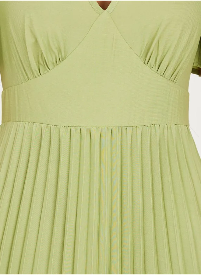 Styli Pleated V Neck A-Line Maxi Dress