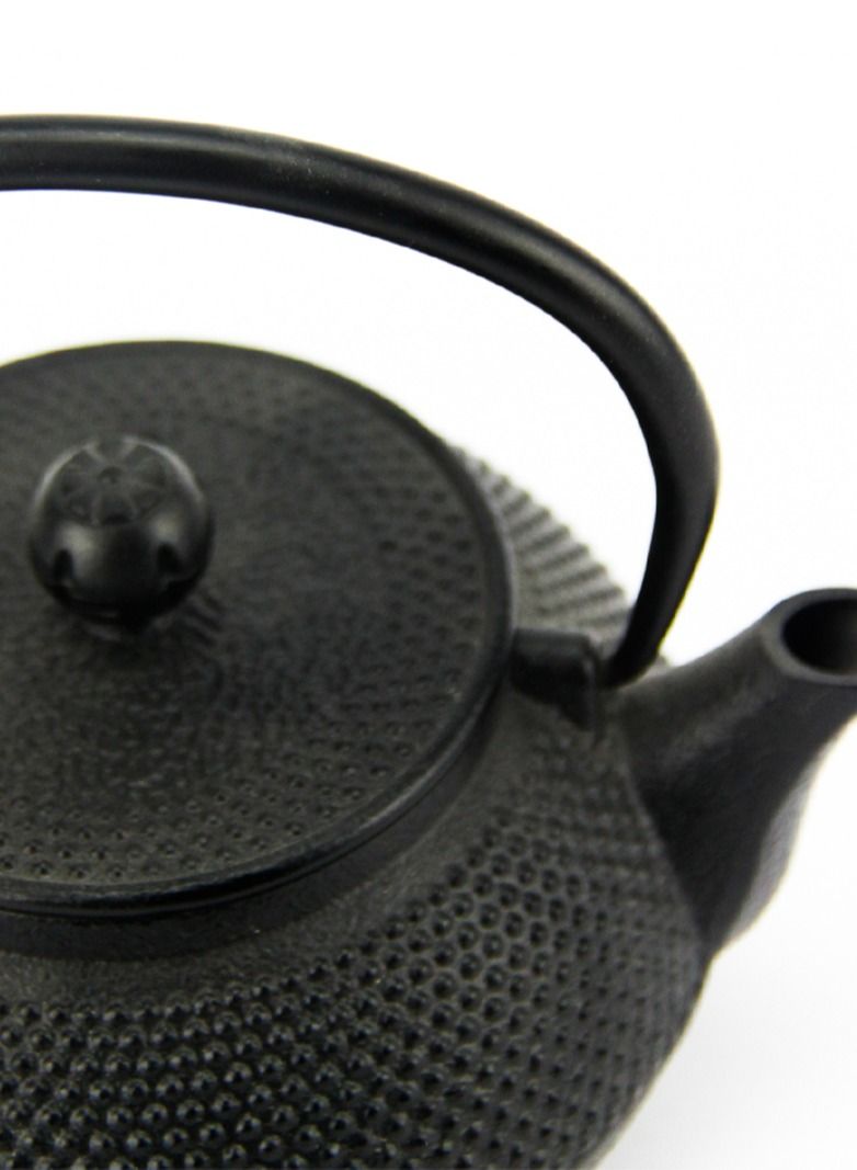 Tealand Durable Enamelled Interior Cast Iron Teapot Coated with Enameled Interior 0.6 Liter Black - Image 4