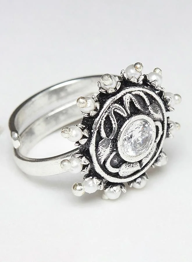 فويلا Apsara Oxidised Silver Plated Lightly Embellished Brass Cocktail Ring