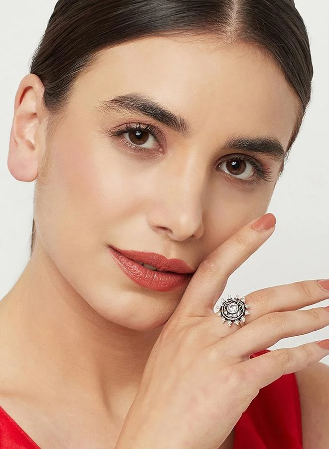 فويلا Apsara Oxidised Silver Plated Lightly Embellished Brass Cocktail Ring