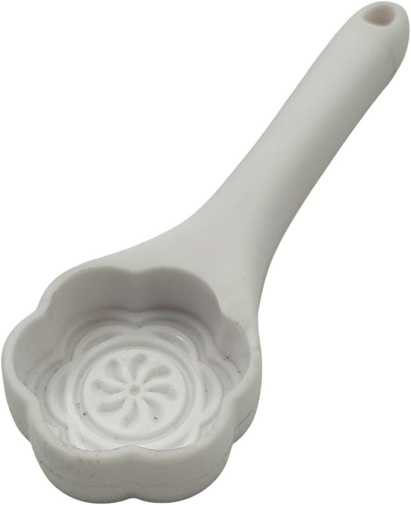 بي آند دي حامل الملعقة الخزفي من B&D بتصميم نقوش زهرية – حامل أدوات مطبخ أبيض - Image 3