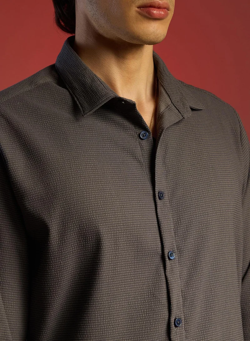 CAHOOT Grey Men's Charcoal Grey Solid Seersucker Shirt for Men | Best Price UAE