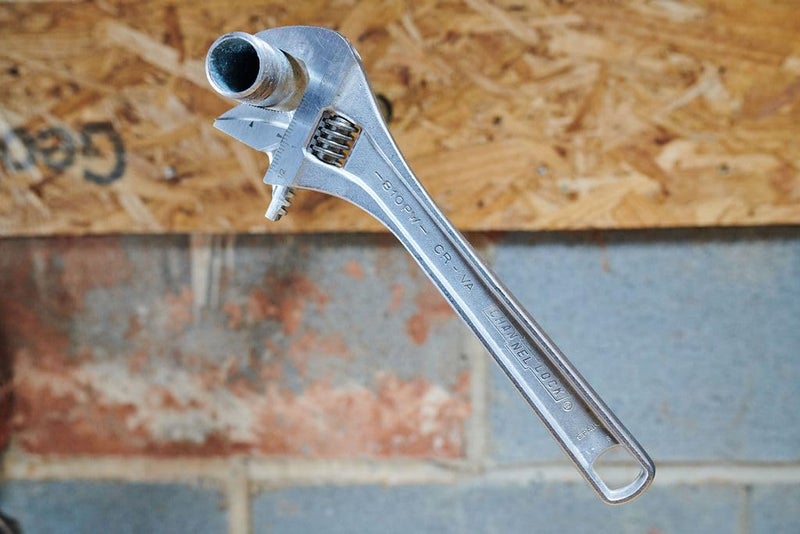 Channellock 810PW 10" Reversible Jaw Adjustable Wrench/PIPE Wrench, Chrome - Image 5