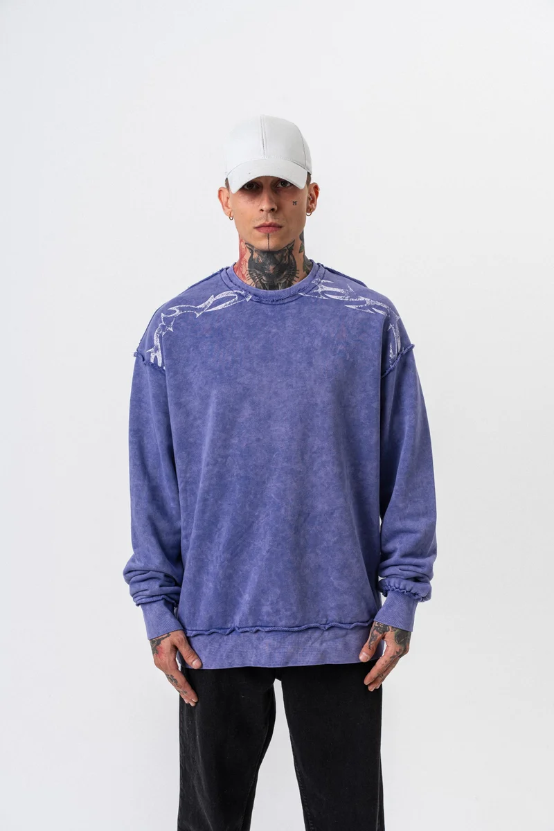 ريسباير سويت شيرت رجالي واسع بياقة دائرية وطبعة أصلية مغسول بنفسجي