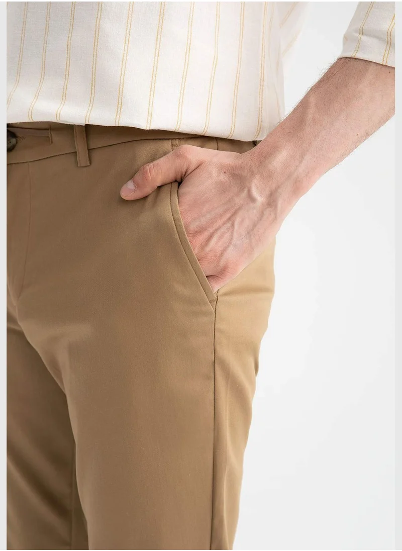 ديفاكتو Jogger Fit Tie Waist Chinos