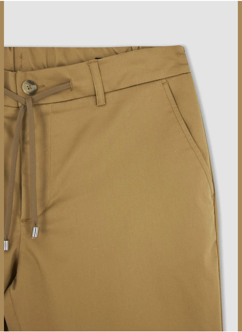 ديفاكتو Jogger Fit Tie Waist Chinos
