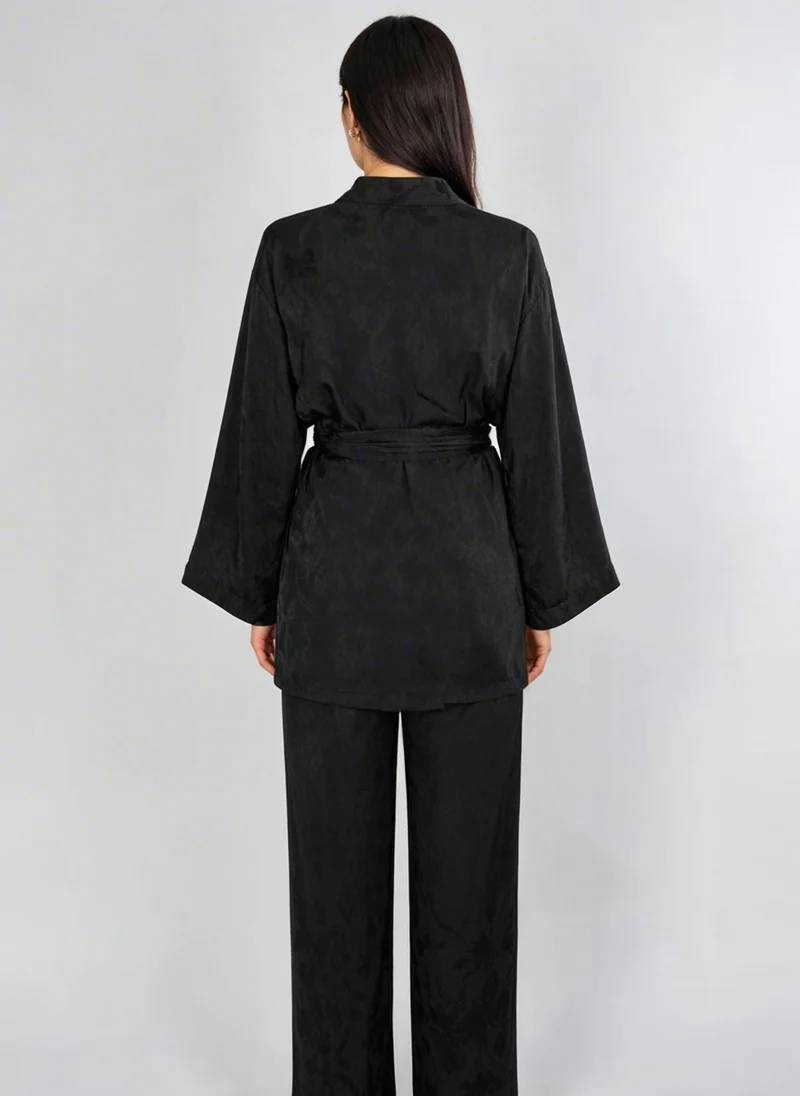 جانارا جونز Black Jacquard Lucy Kimono Set