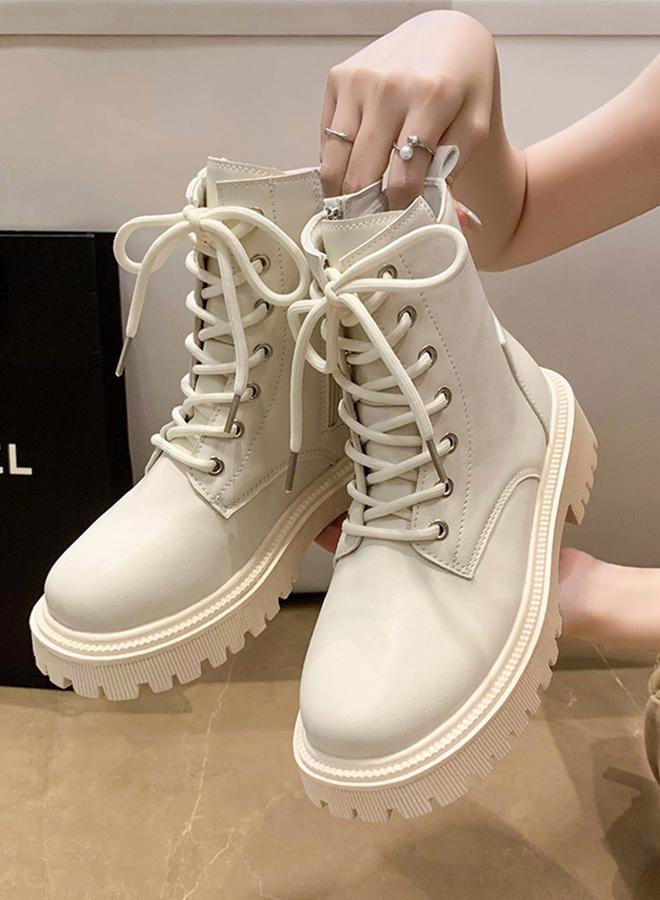تايك تو حذاء بوت أبيض سادة برباط - Image 5