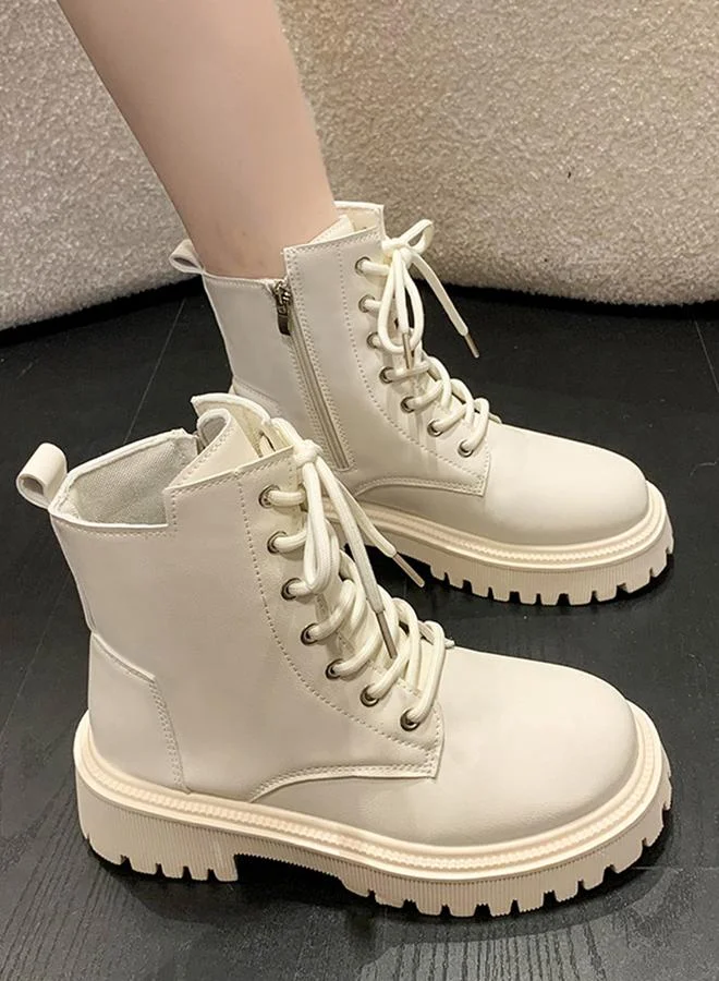 تايك تو حذاء بوت أبيض سادة برباط