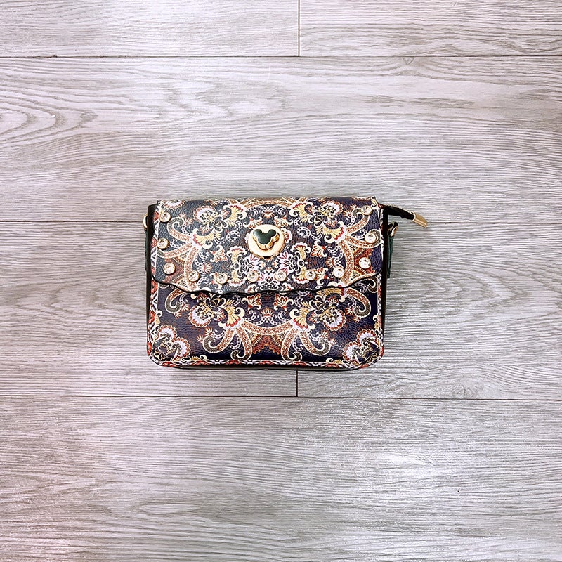 2021 New Style Lock Ethnic Style Horizontal Crossbody Mobile Phone Bag Zipper Women'S Bag Shaping Retro Bag For Women - Image 1