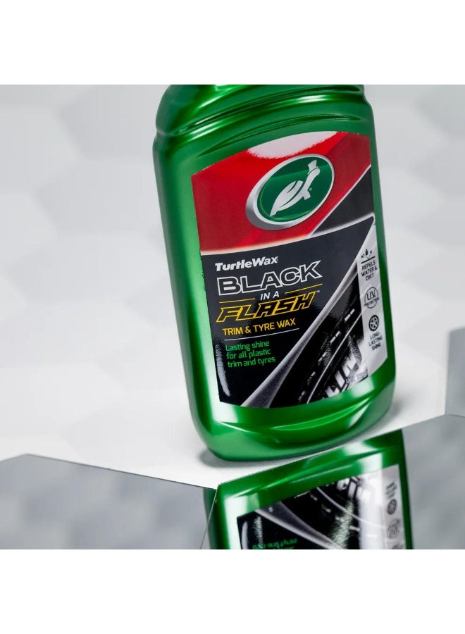 Turtle wax Black In A Flash Trim & Tire Gel Long-Lasting Shine Uv Protection Repels Water & Dirt 300 ML - Image 3