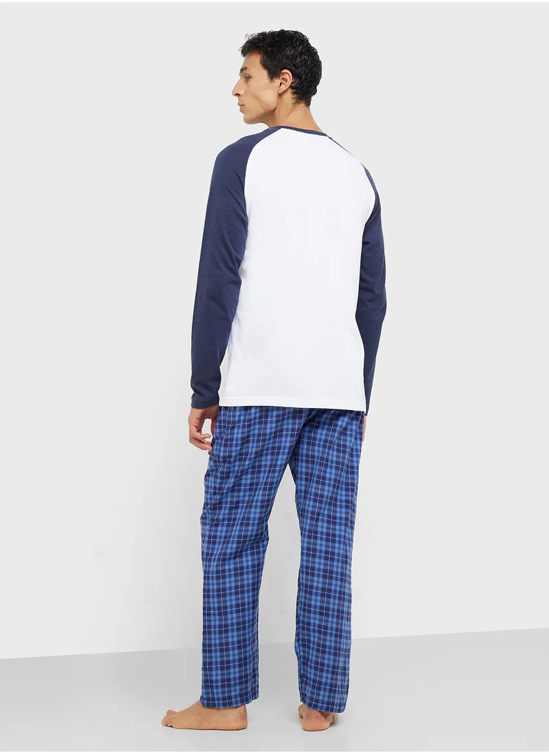 سفنتي فايف Nightwear T-Shirt & Pants Set