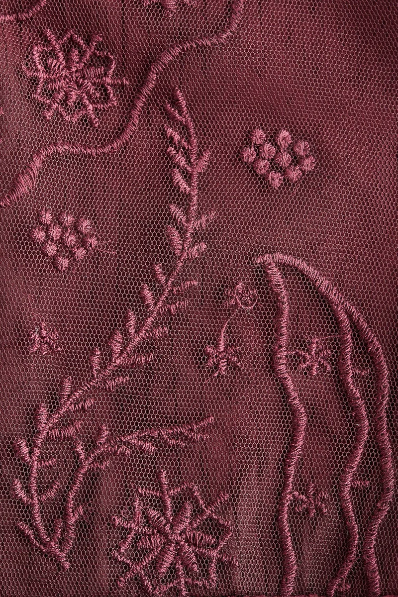 اتش اند ام بلوزة بتفاصيل دانتيل