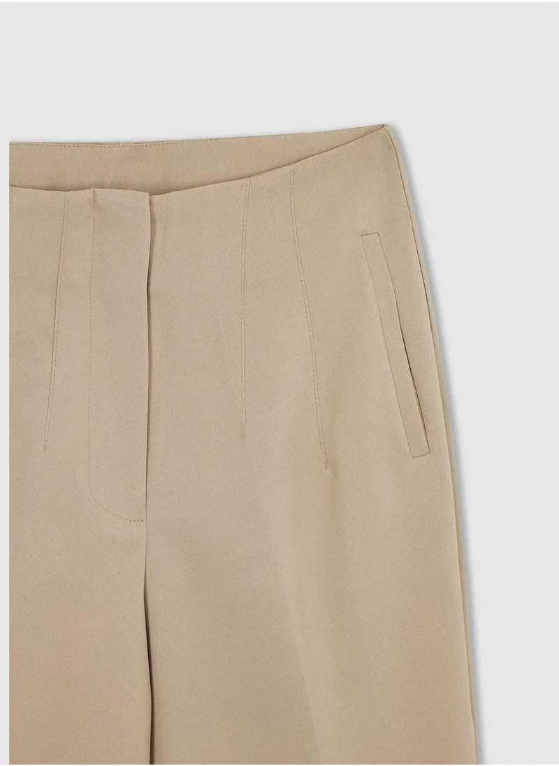 ديفاكتو Slim Fit High Waisted Chinos