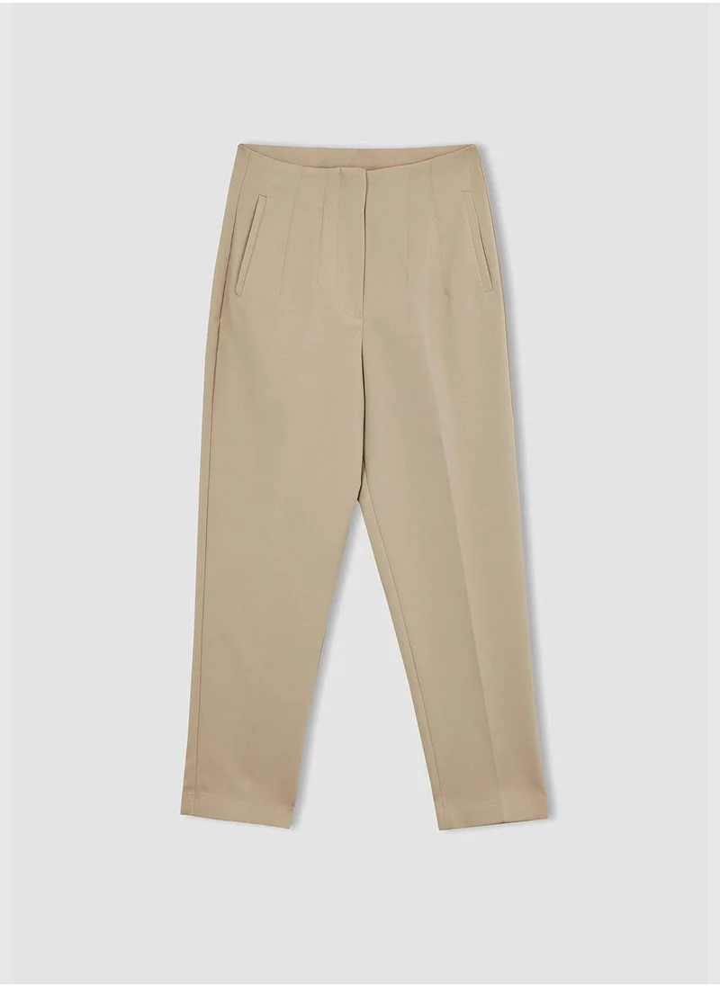 ديفاكتو Slim Fit High Waisted Chinos