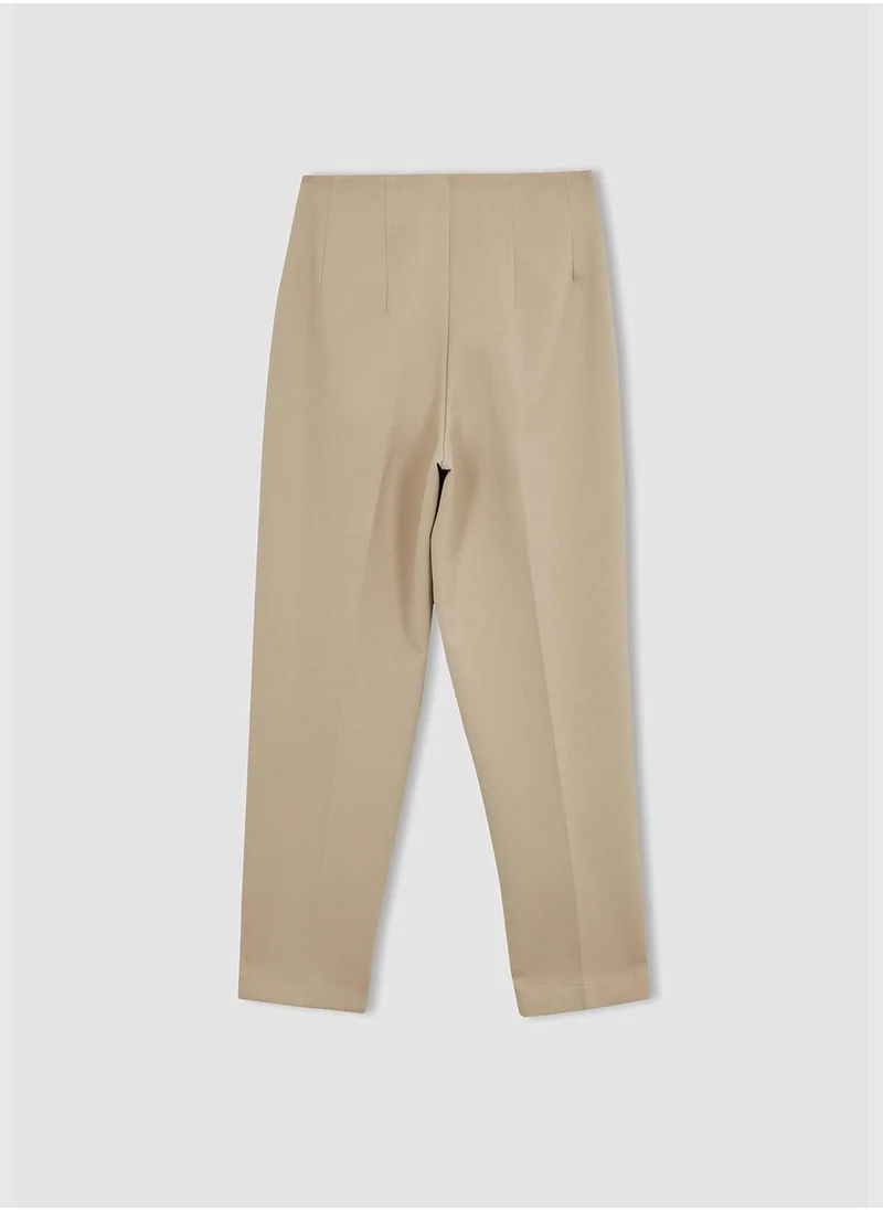 ديفاكتو Slim Fit High Waisted Chinos