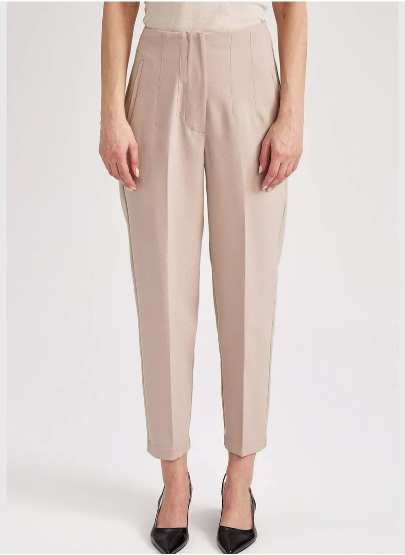 ديفاكتو Slim Fit High Waisted Chinos