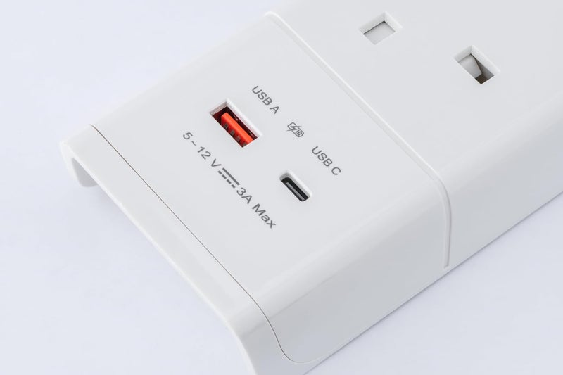 الفنار alfanar ملحق طاقة 4 مقابس، 2 منفذ USB للشحن السريع (النوع "A" 18 واط والنوع "C" 20 واط)، كابلات بطول 5 أمتار، 13 أمبير مع زر حماية من التحميل الزائد - Image 3
